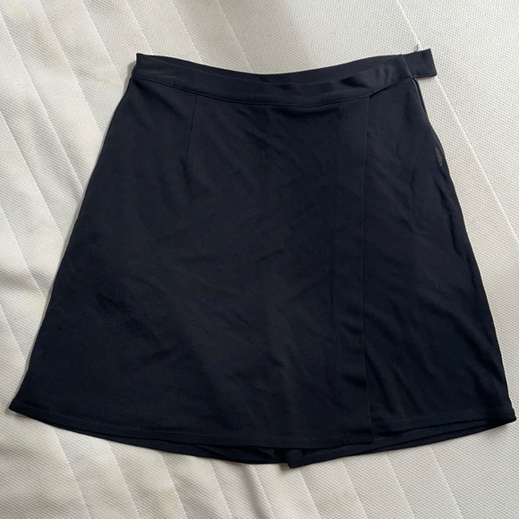 J. Jill Dresses & Skirts - 🖤 Skirt / Skort !!